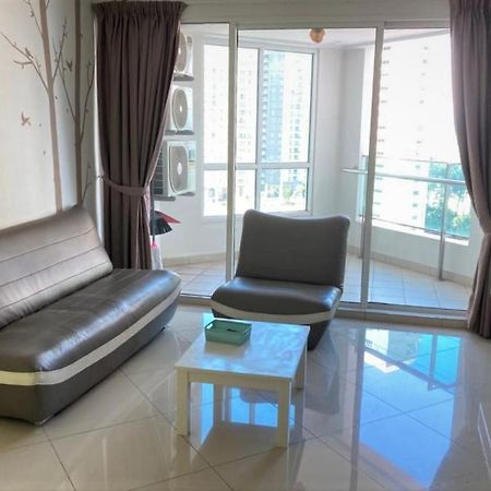 Mansion One Seaview Georgetown 2Br 6 Pax Daire Dış mekan fotoğraf